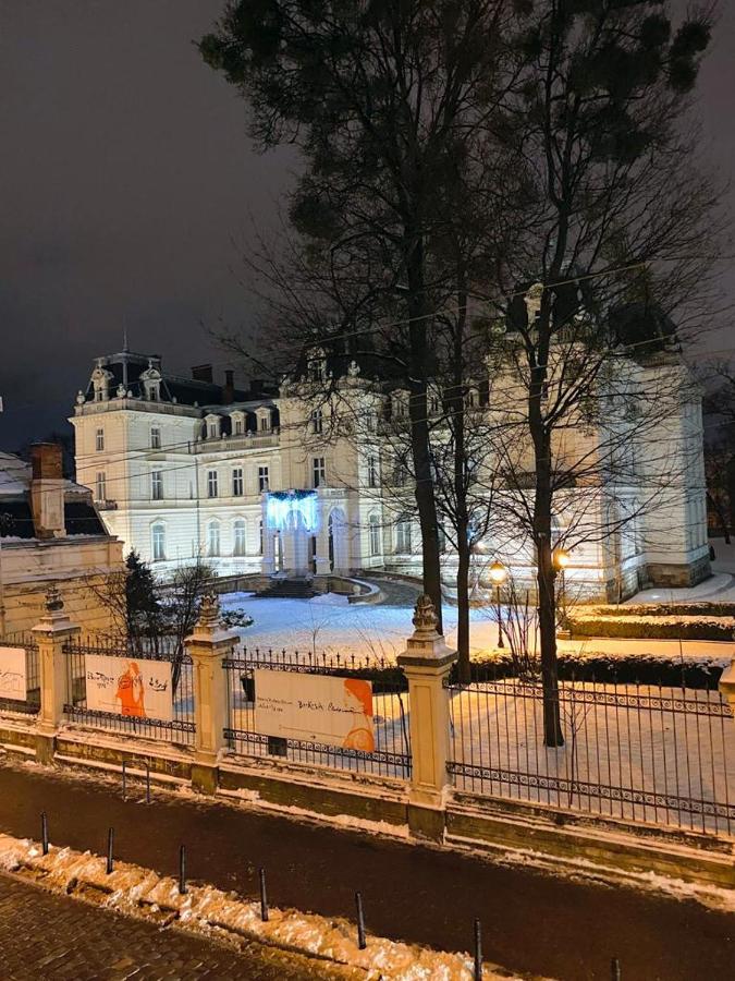 Grand De Luxe Residence Lviv Kültér fotó